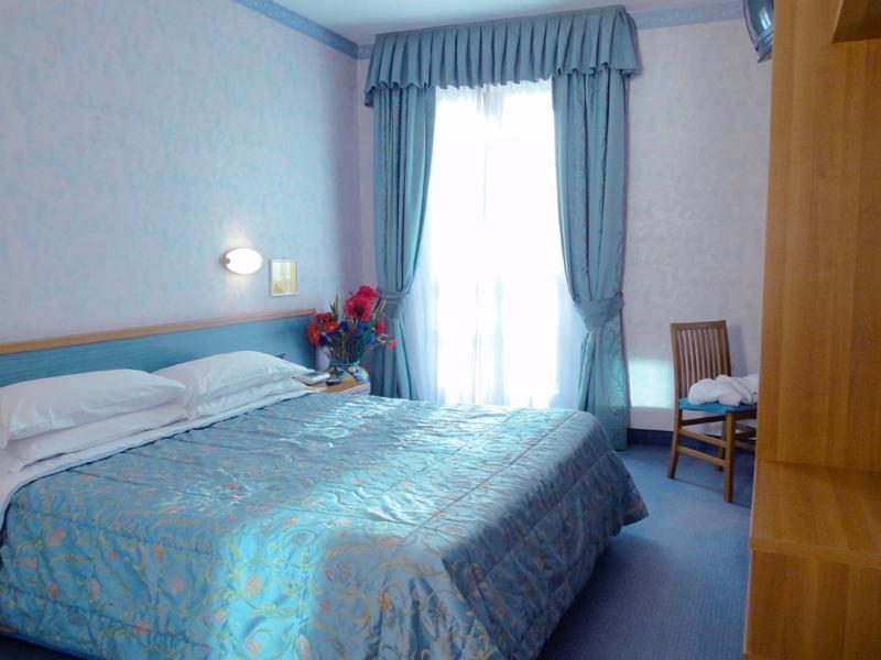 Hotel Sole - Limone Limone sul Garda Quarto foto